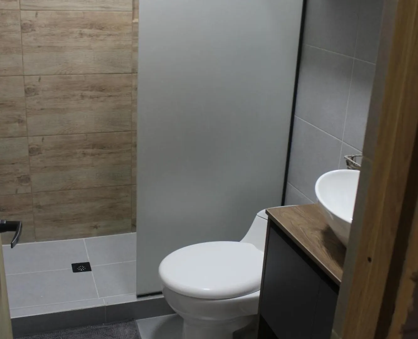 Excelente Apartamento En Parque El Poblado Медельин 0*,