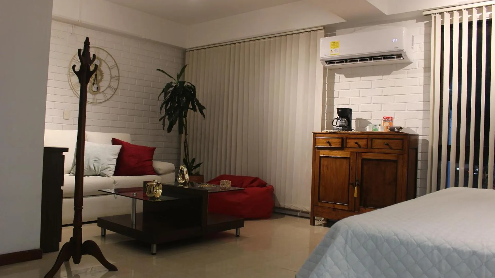Excelente Apartamento En Parque El Poblado Medellín