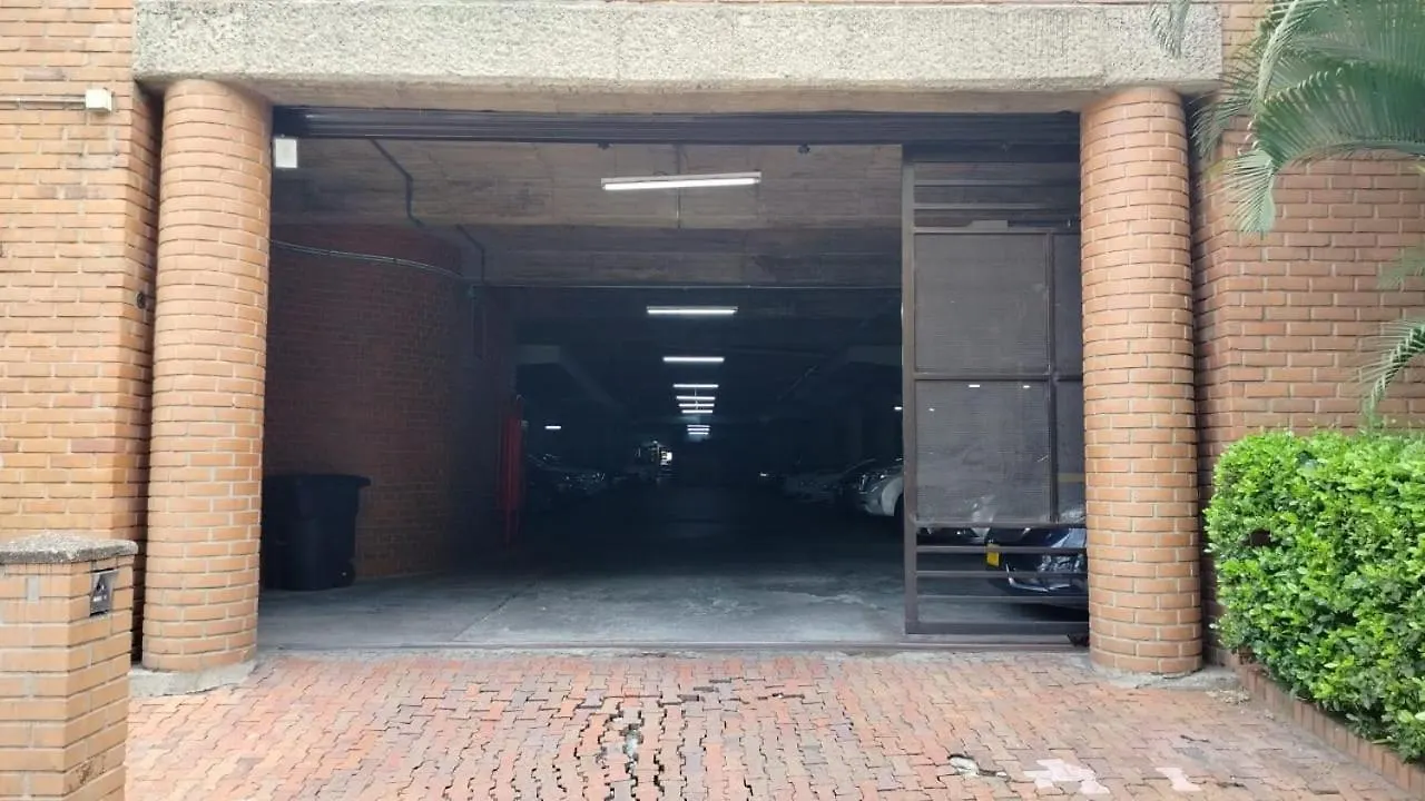 Excelente Apartamento En Parque El Poblado Medellín