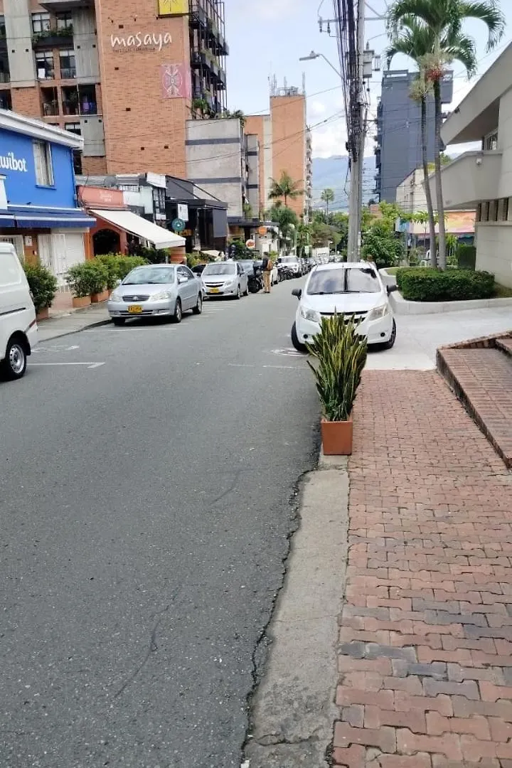 Excelente Apartamento En Parque El Poblado Medellín 0*,  Colombia