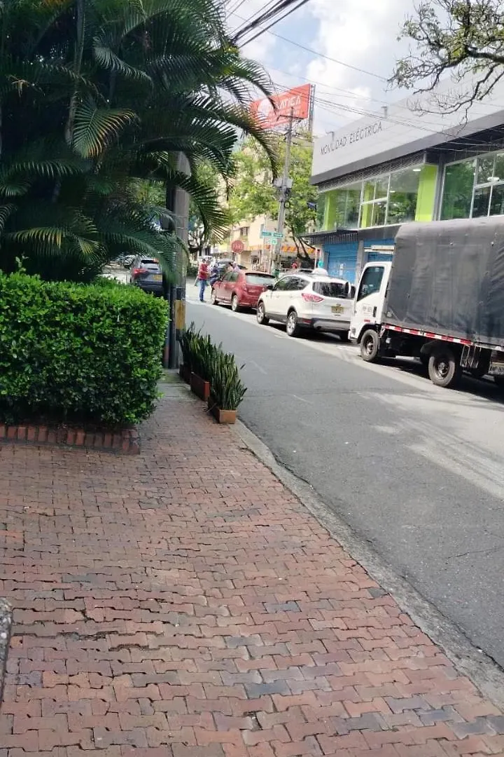 Excelente Apartamento En Parque El Poblado Medellín